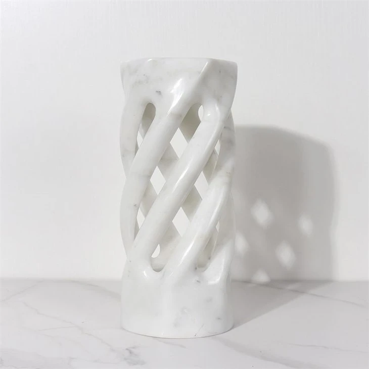 marble vase for flowers2